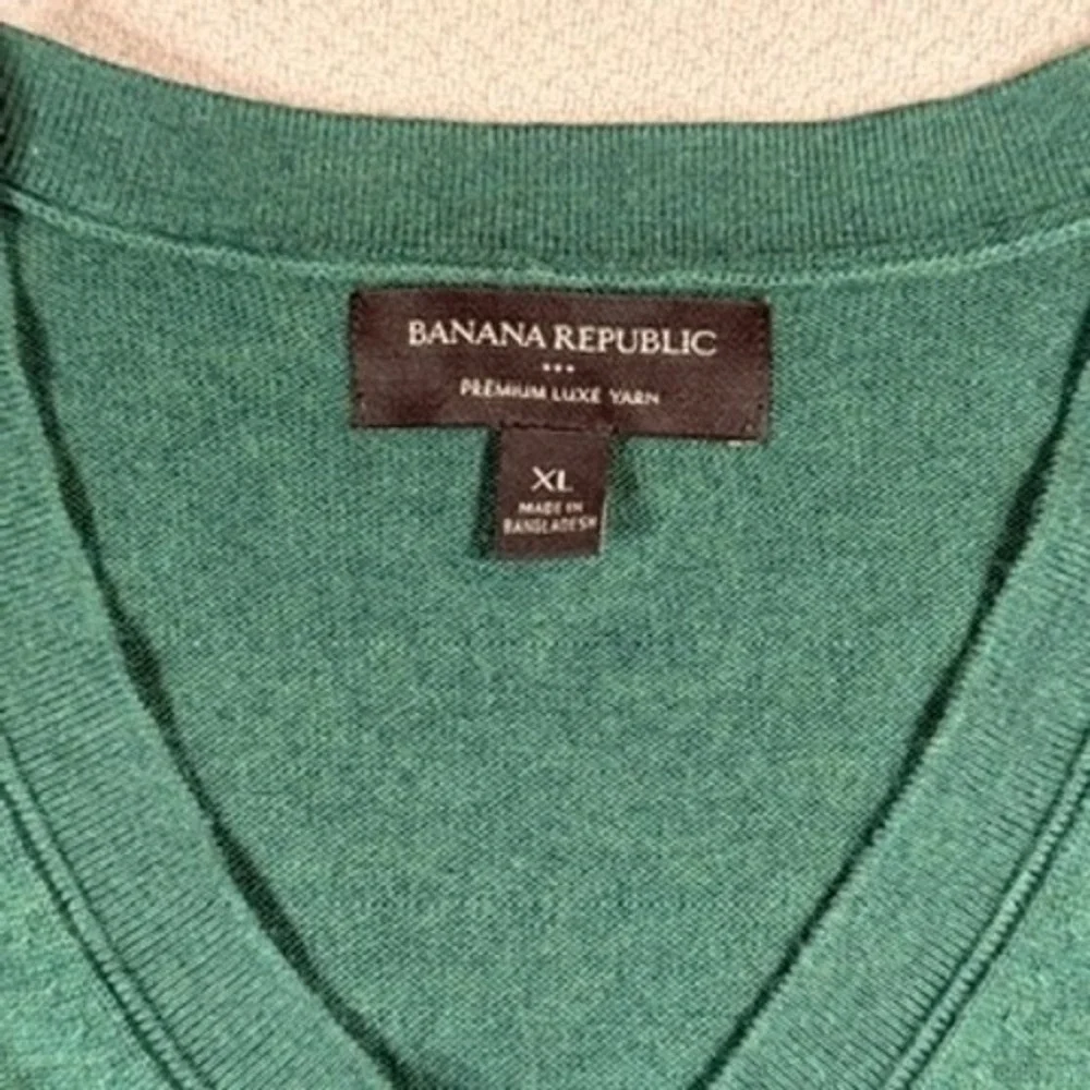 Banana Republic Premium Luxe Yarn V-Neck Sweater XL Mens Green Silk Cashmere